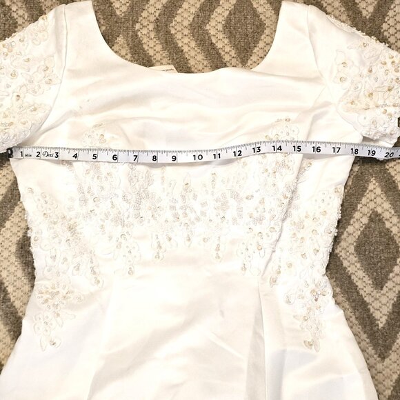 Amour Collection White Embordered Wedding Dress 14 - Picture 7 of 9